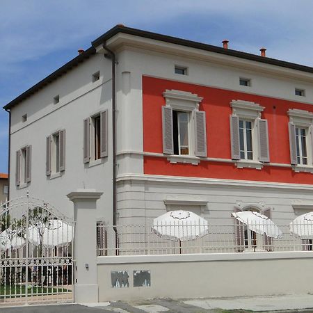 Villino Ermione Hotel Marina Di Pisa Eksteriør billede