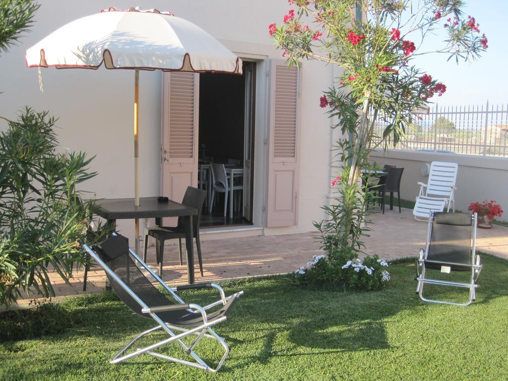 Villino Ermione Hotel Marina Di Pisa Eksteriør billede