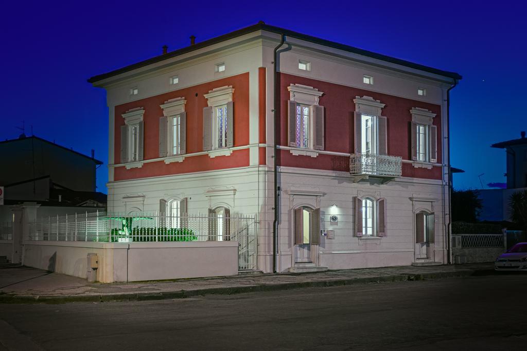 Villino Ermione Hotel Marina Di Pisa Eksteriør billede