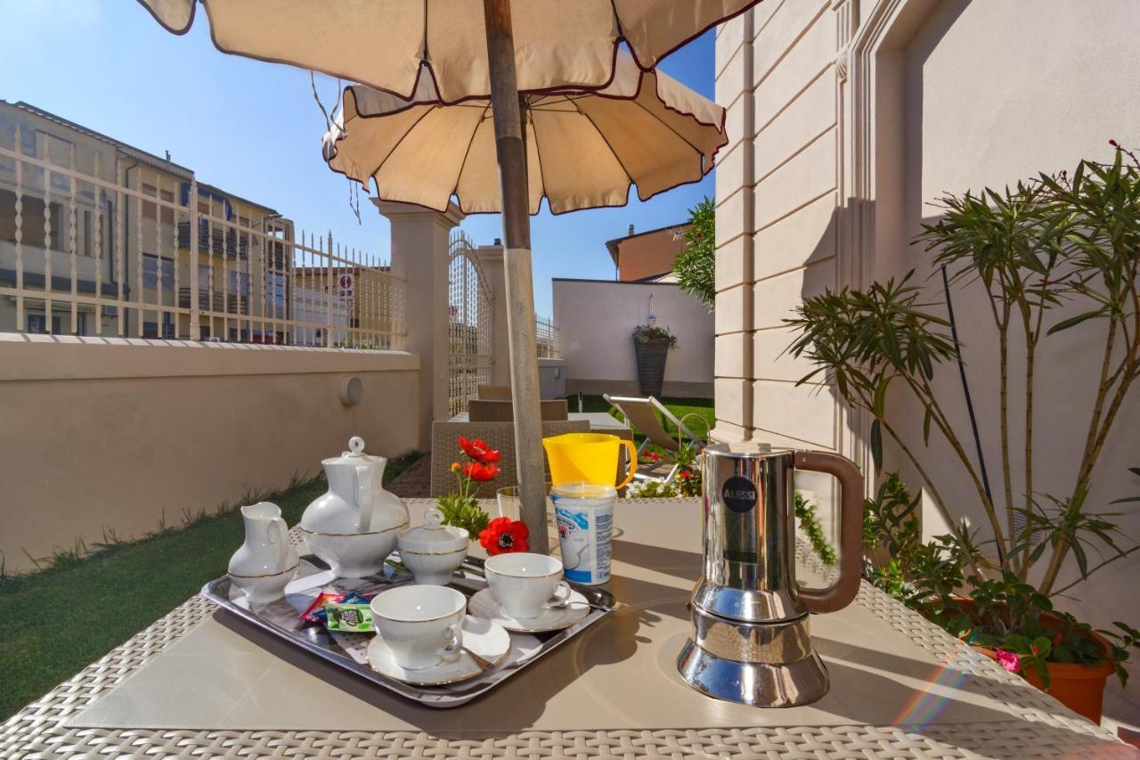 Villino Ermione Hotel Marina Di Pisa Eksteriør billede