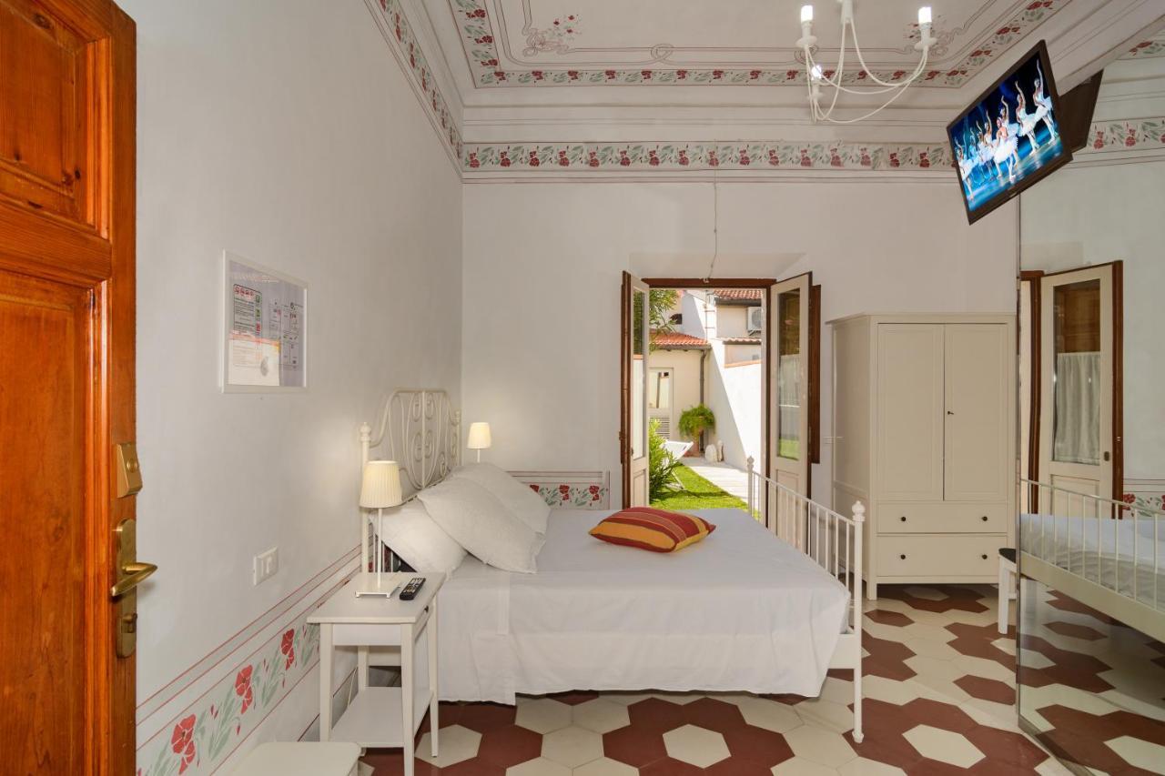 Villino Ermione Hotel Marina Di Pisa Eksteriør billede