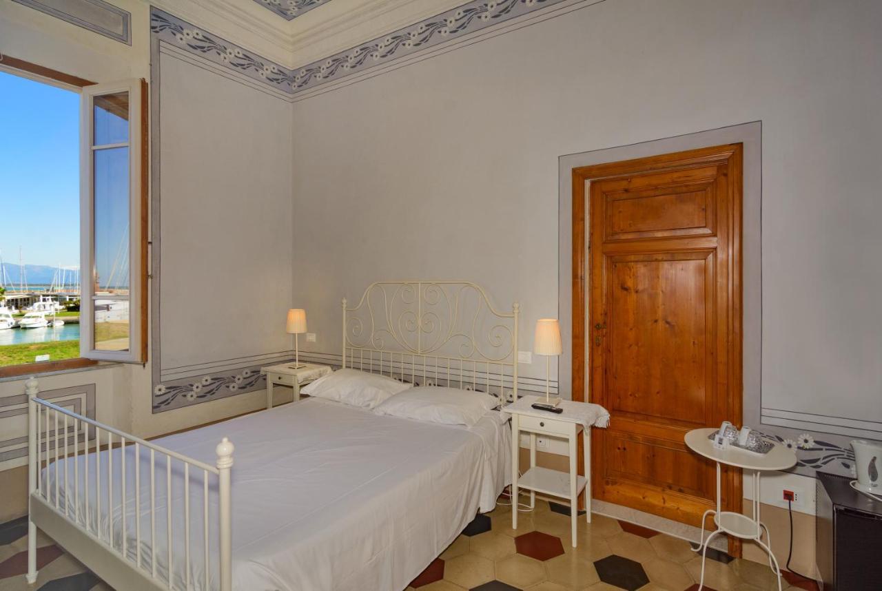 Villino Ermione Hotel Marina Di Pisa Eksteriør billede