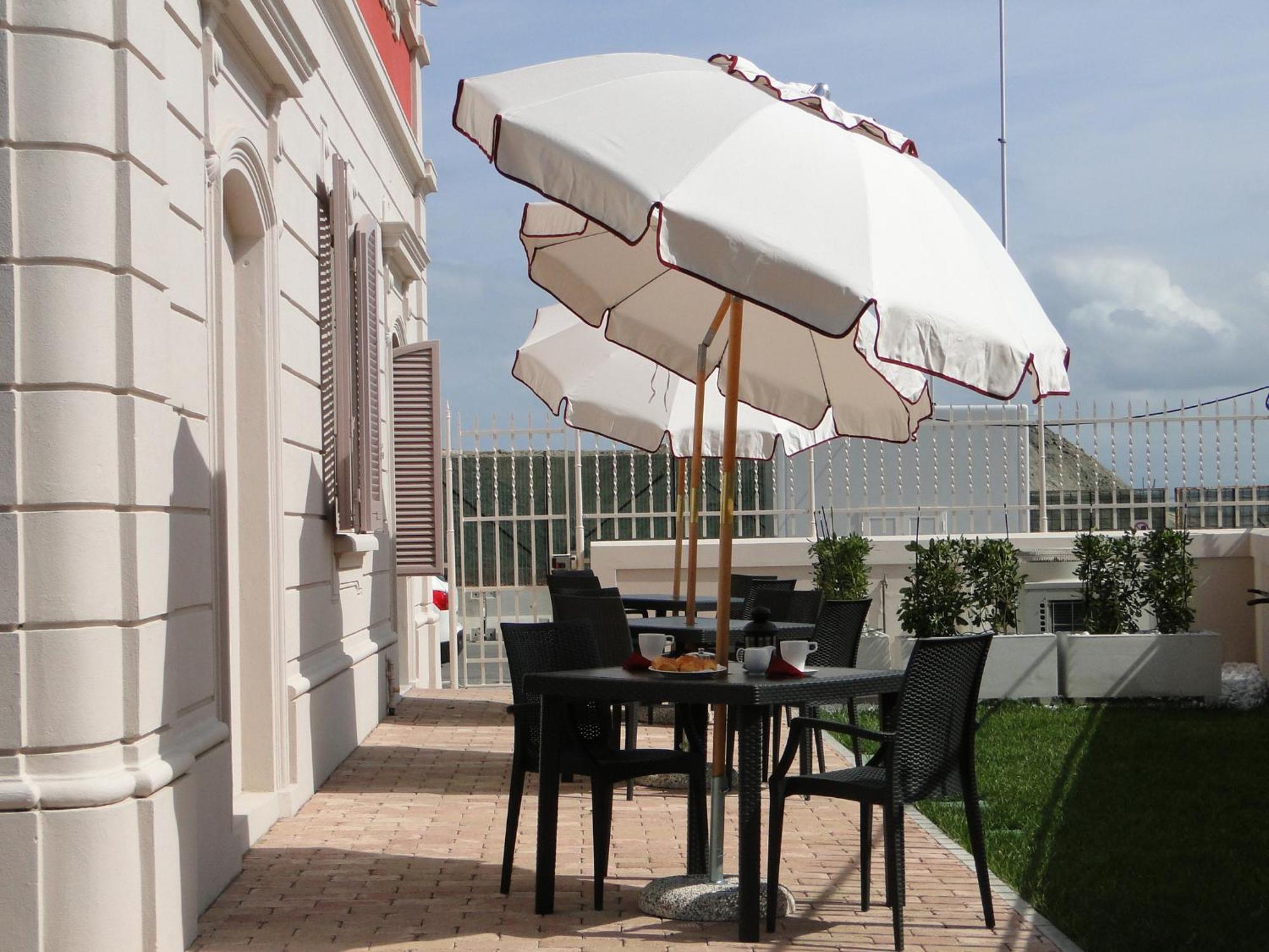 Villino Ermione Hotel Marina Di Pisa Eksteriør billede
