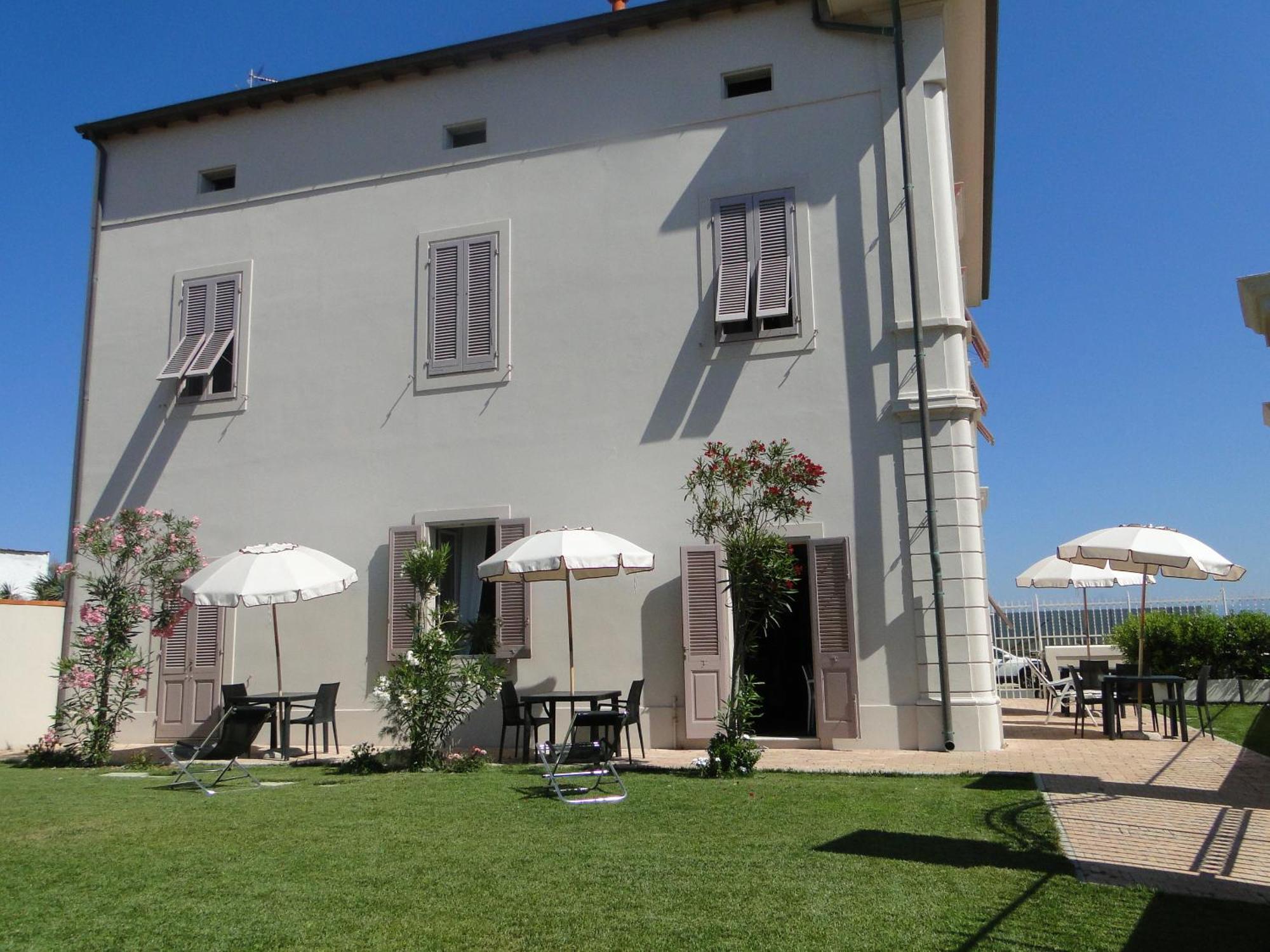 Villino Ermione Hotel Marina Di Pisa Eksteriør billede