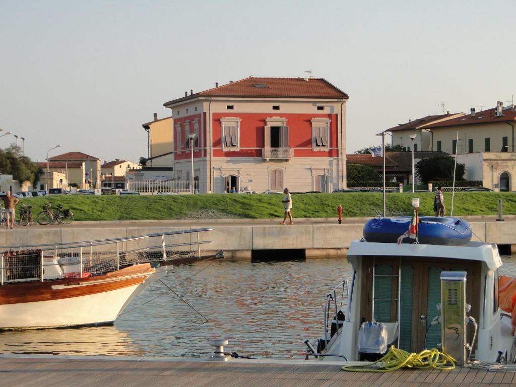 Villino Ermione Hotel Marina Di Pisa Eksteriør billede