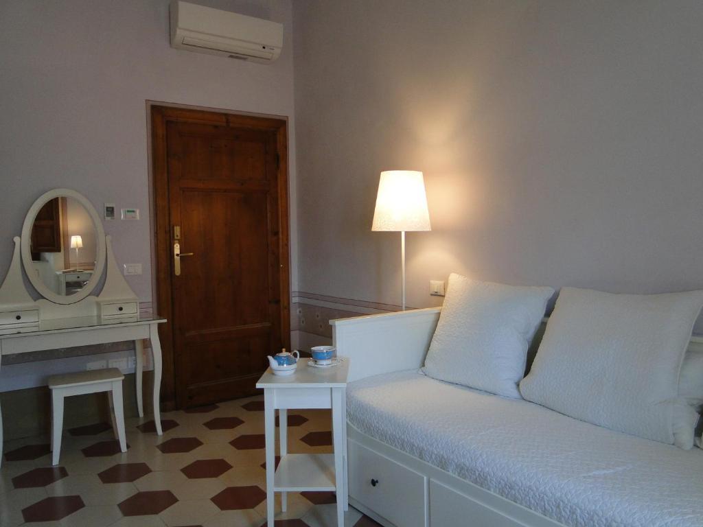 Villino Ermione Hotel Marina Di Pisa Eksteriør billede